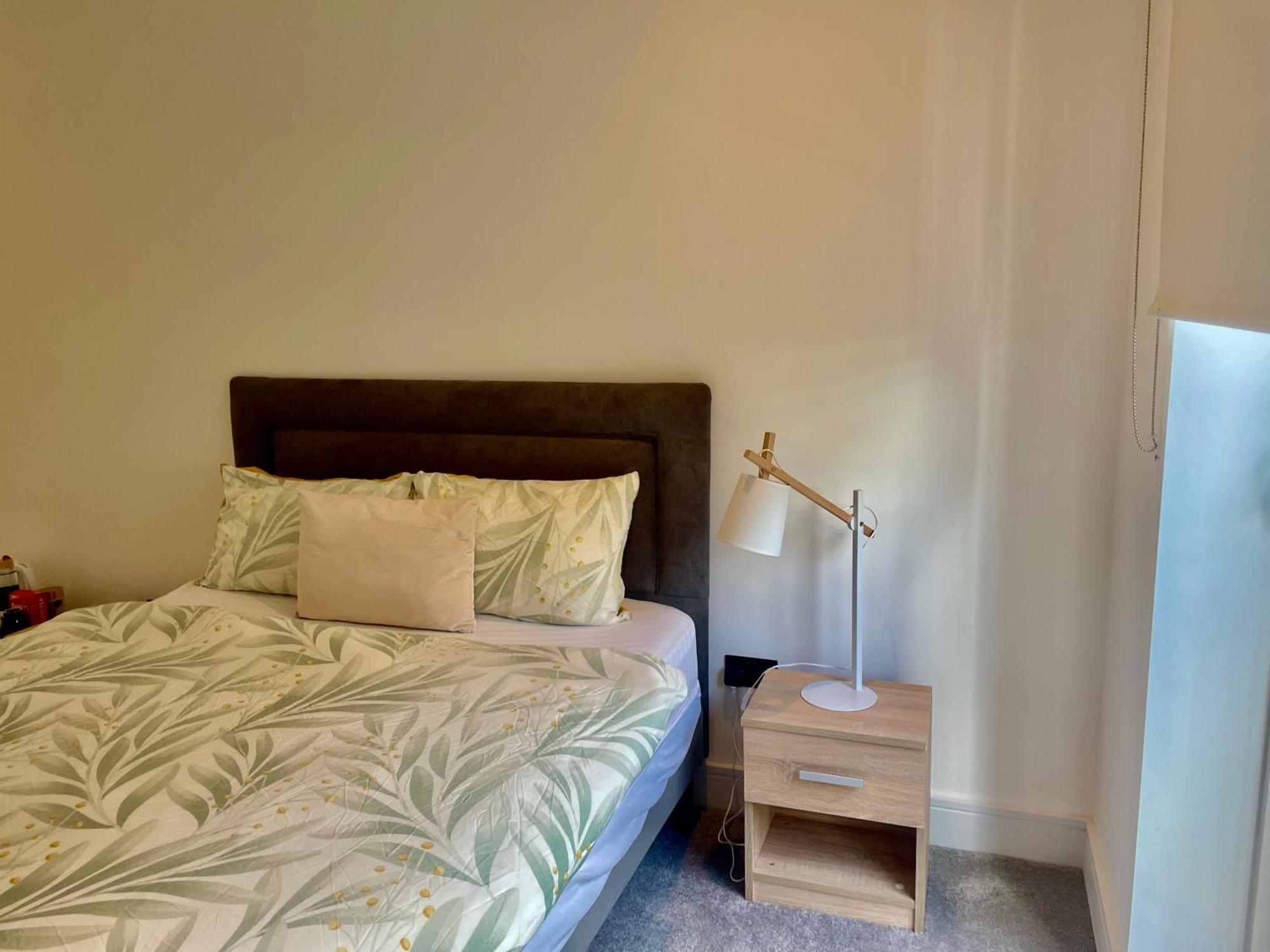 Modern Ensuite Double Bedroom Accommodatie bij particulieren
