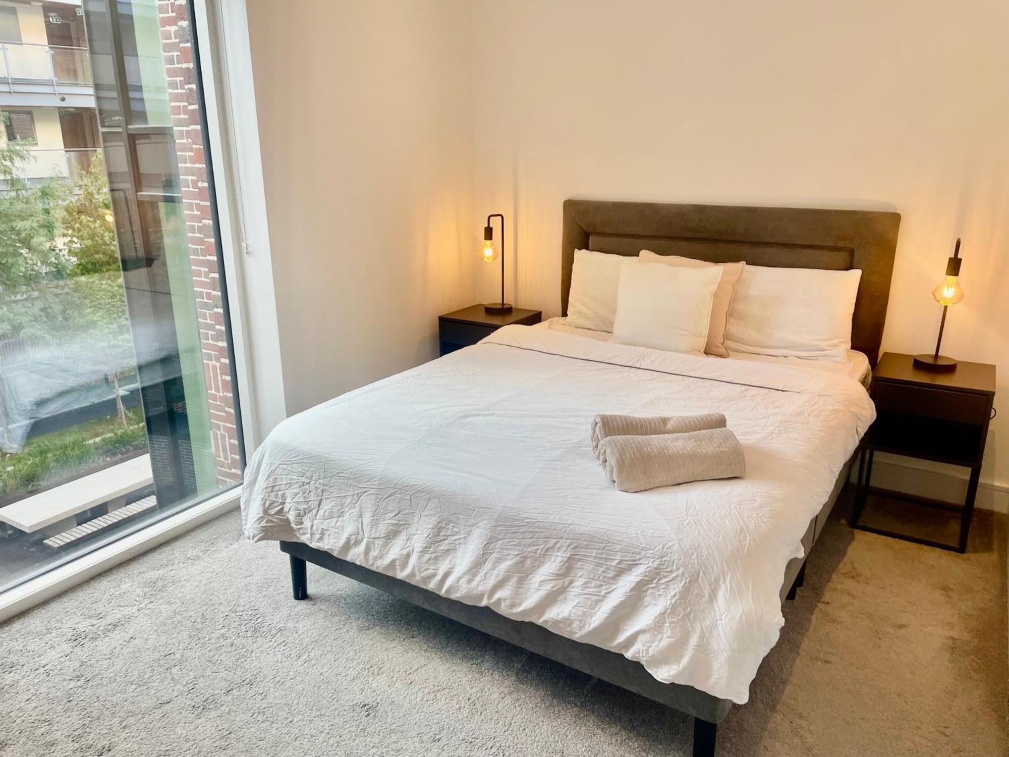 Modern Ensuite Double Bedroom Accommodatie bij particulieren
